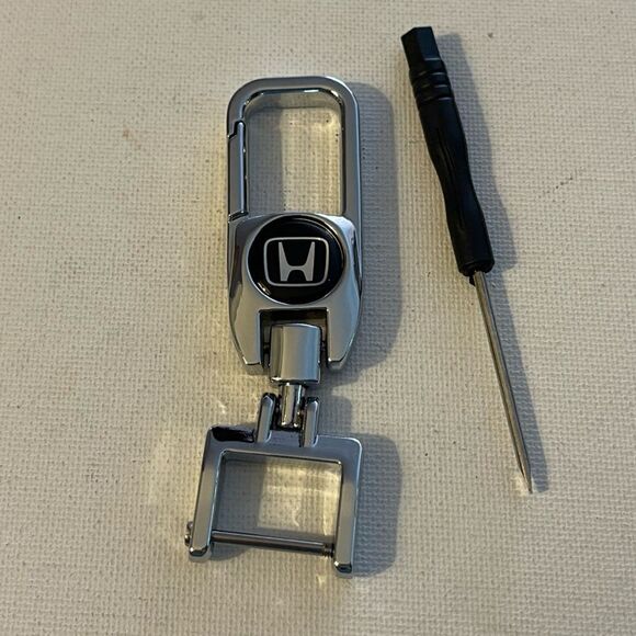Honda Key Fob Keychain in Silver Metal NWT - Picture 2 of 5